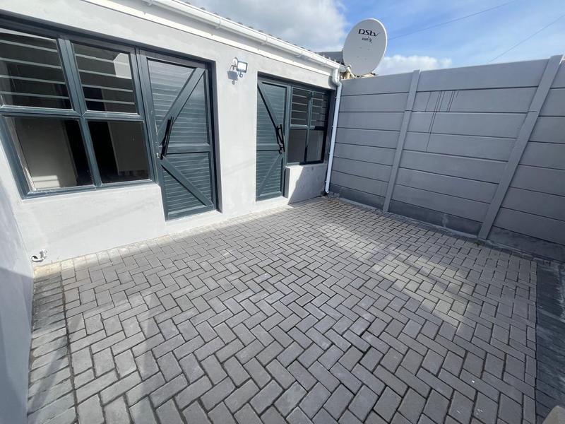 2 Bedroom Property for Sale in Kensington Western Cape
